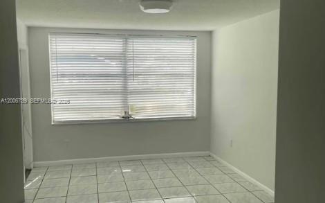 Building Photo - 1701 NE 191st St