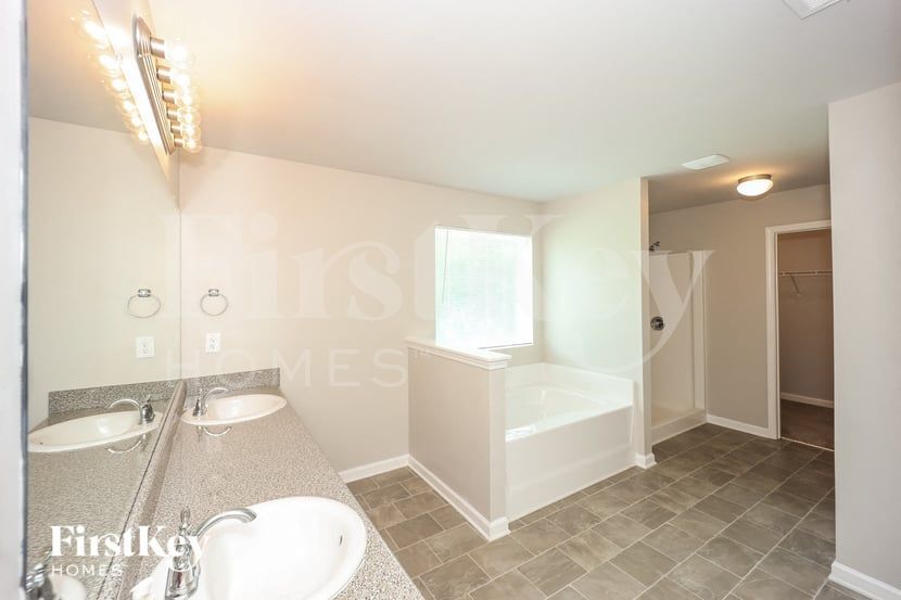 Building Photo - 59 Hill Top Circle