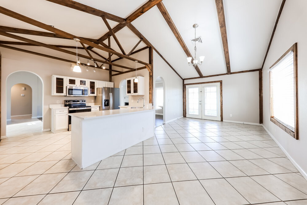 Building Photo - 6528 W Grandview Rd