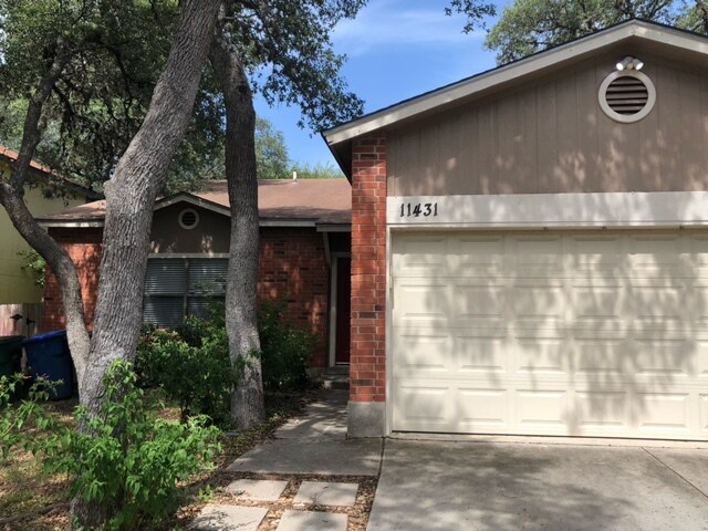 Primary Photo - 11431 Cedar Park