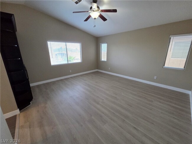 Building Photo - 3504 Lonesome Drum St