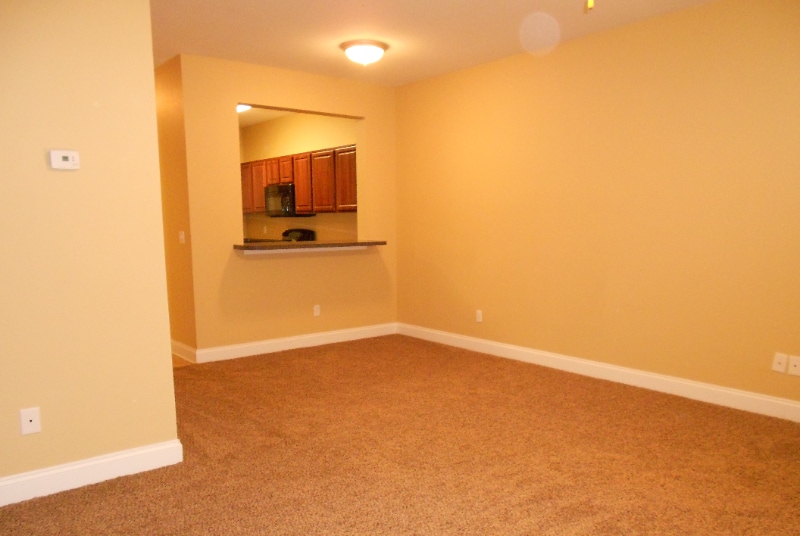 Building Photo - 506 Willington Manor