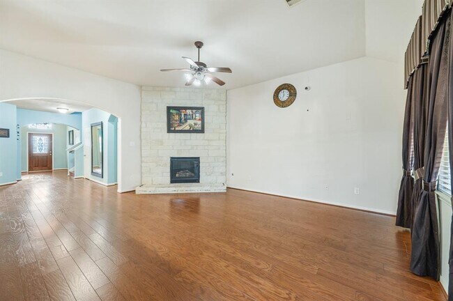 Building Photo - 8911 Cedar Mound Ln