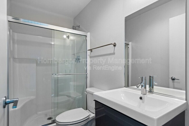 Building Photo - 1860 N Hamilton St