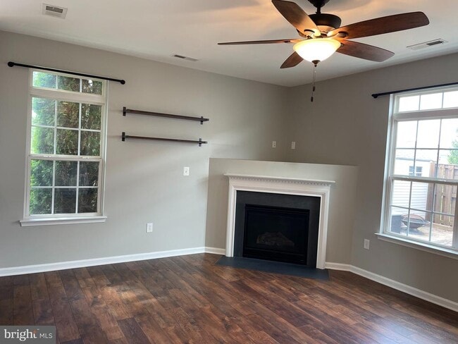 Building Photo - 114 Bowling Green Cir