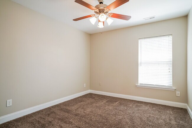 Building Photo - 533 Averasboro Dr