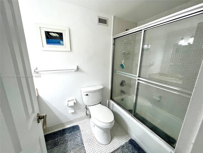 Building Photo - 2899 Collins Ave