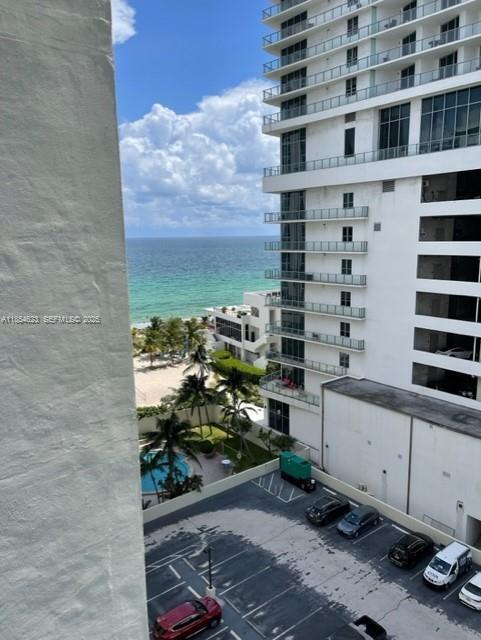 Building Photo - 4001 S Ocean Dr