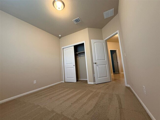 Building Photo - 6624 San Isidro Dr
