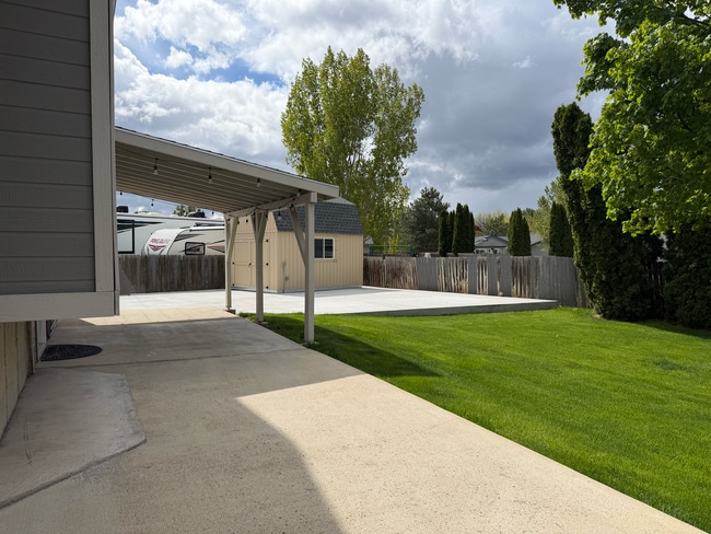 Building Photo - 8103 Waterfowl Ave