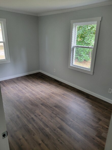 Building Photo - 812 Pauline St