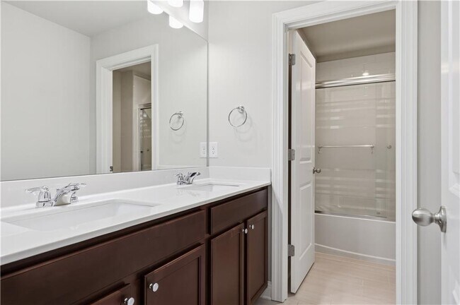 Building Photo - 781 Belerose Ln
