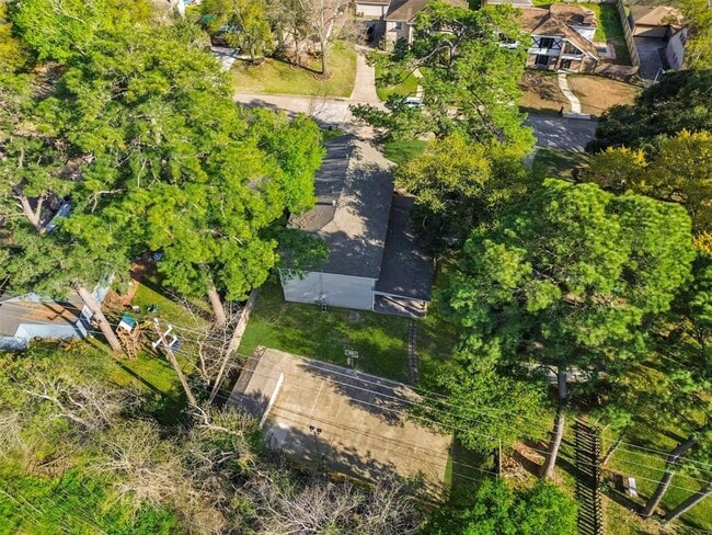 Building Photo - 12811 Shady Knoll Ln