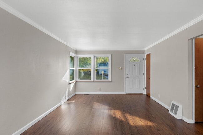 Building Photo - MOVE IN READY! Passed Occupancy!!! Move in BEFORE the holidays! Refrigerator included.