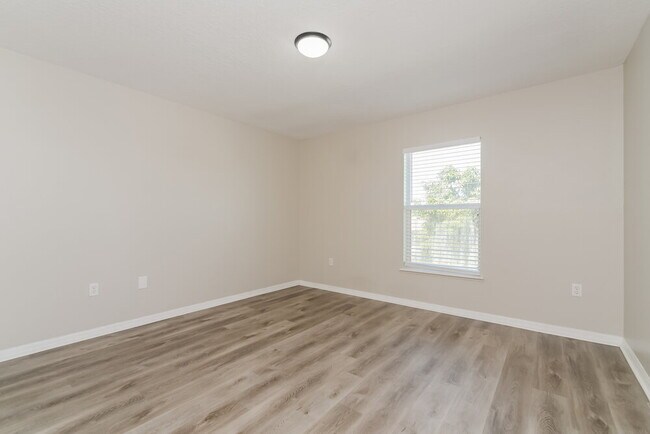 Building Photo - 178 Anzio Dr