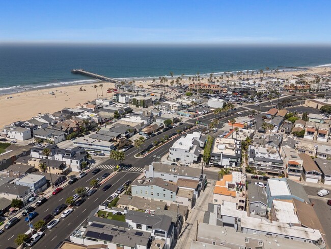 Building Photo - 1828 W Balboa Blvd