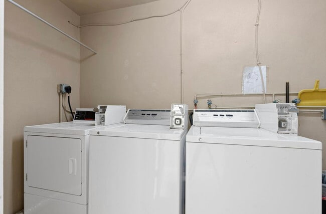 Shared laundry - 1210 Old Boynton Rd