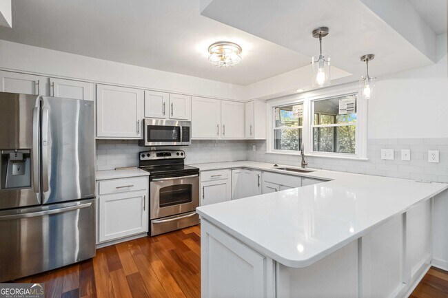 Building Photo - 2308 Defoors Ferry Rd NW