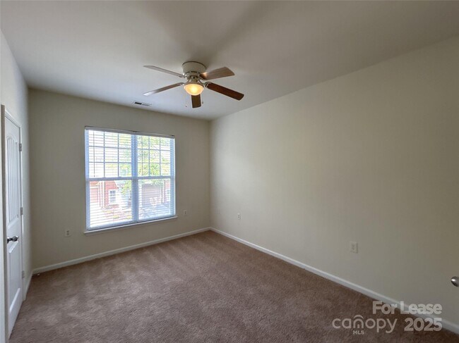 Building Photo - 15415 St Christopher Ct