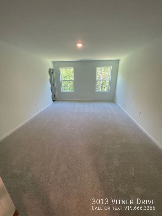 Building Photo - 3013 Vitner Dr