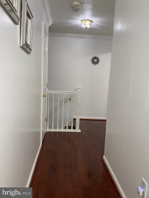 Building Photo - 1914 Meadowgate Ct