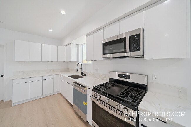 Building Photo - 5655 Case Ave