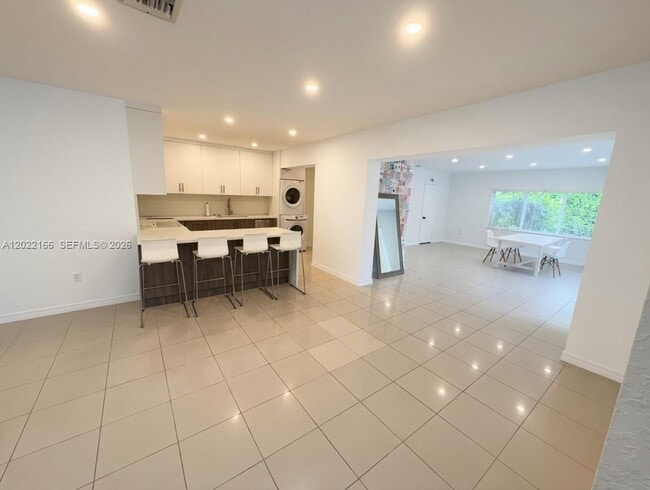 Building Photo - 5314 Orduna Dr