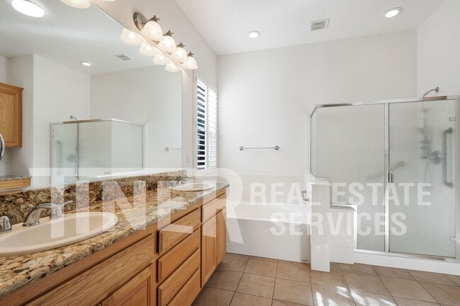 Building Photo - 6025 CreekBerry Wy