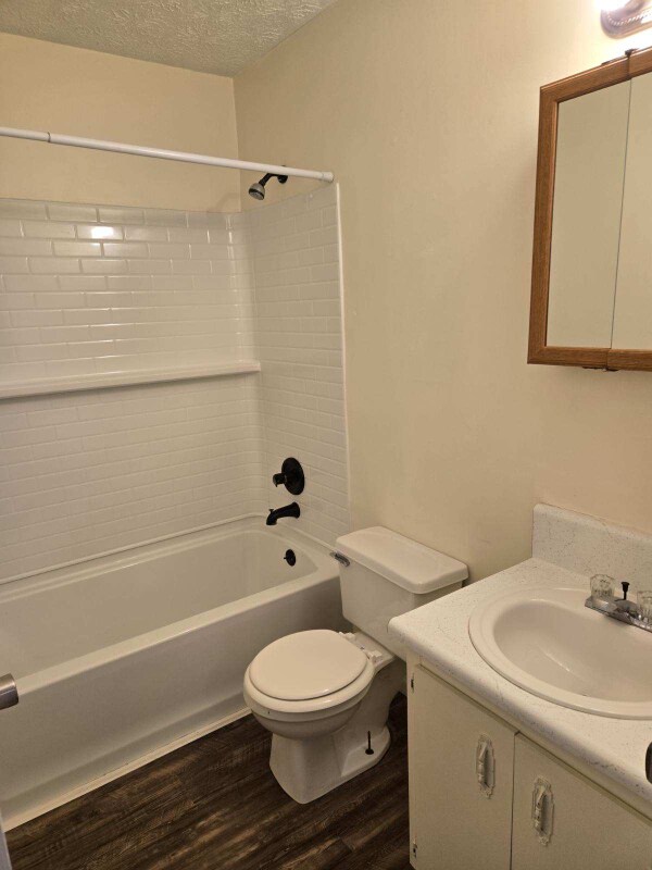 Building Photo - 1725 Watson Rd SE