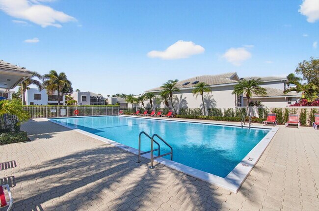 Building Photo - 7848 Travelers Tree Dr