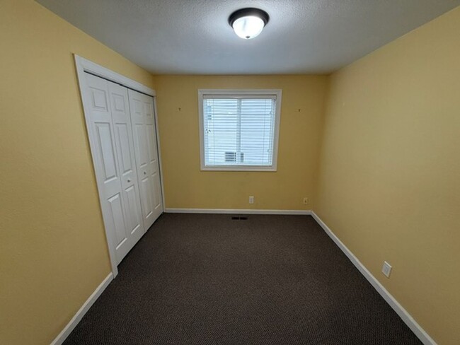 Building Photo - UPDATED 4 BED, 3 BATH KIRKLAND HOUSE FOR RENT AVAILABLE NOW!