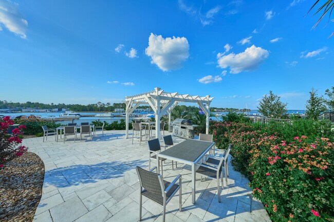 Building Photo - 199 Waterpoint Ct