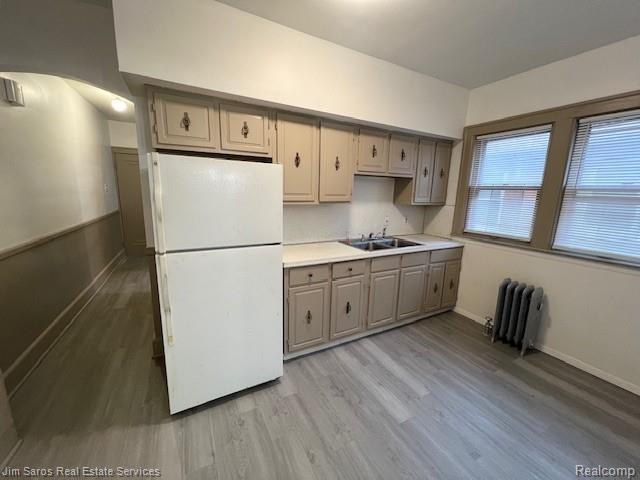 Building Photo - 825 Beaconsfield Ave