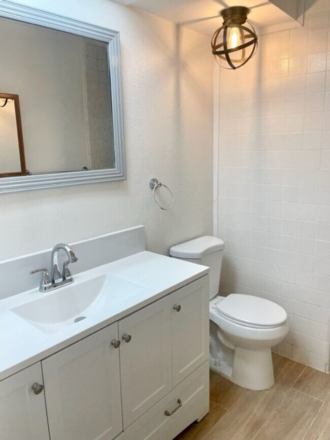 Building Photo - Completely Renovated Clairemont Home