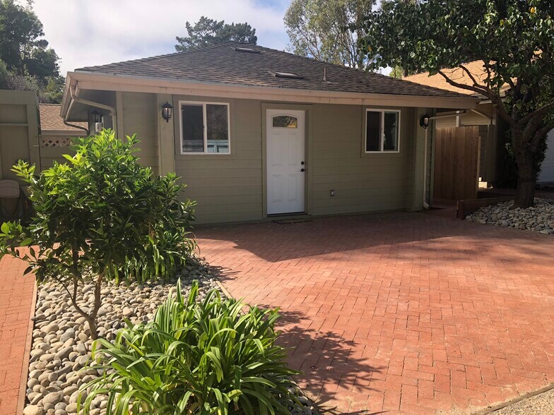 View of the front of the house. - 2362 Meadow st