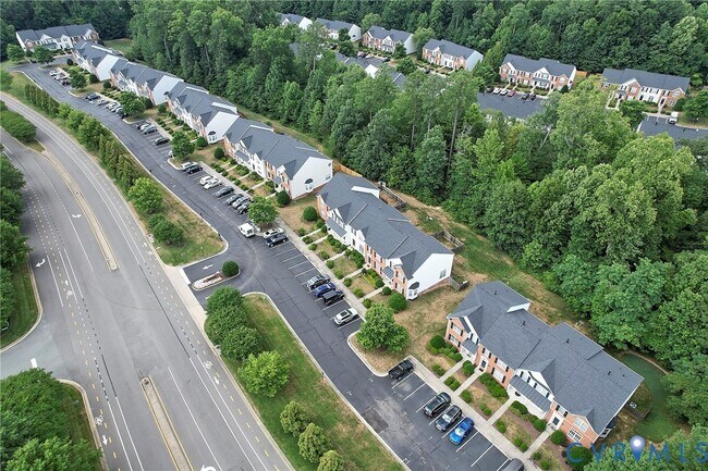 Building Photo - 315 Kingscote Ln