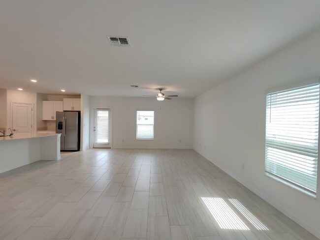 Building Photo - Spacious 5-Bedroom Home with First-Floor Owner's Suite in Land O' Lakes