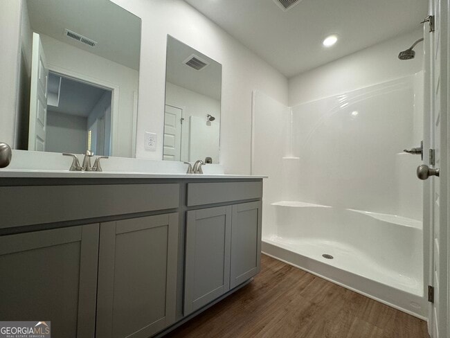 Building Photo - 102 Lavender Cir