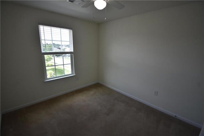 Building Photo - 1 White Rose Lane