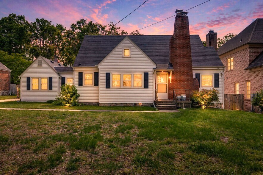 Building Photo - 712 Cantrell Ave