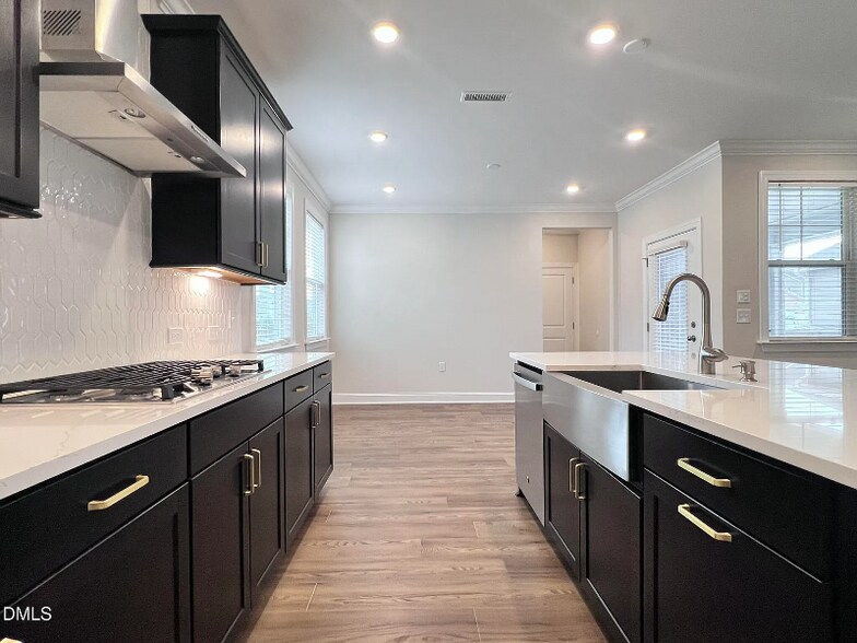 Building Photo - 413 Canyon Spring Trl