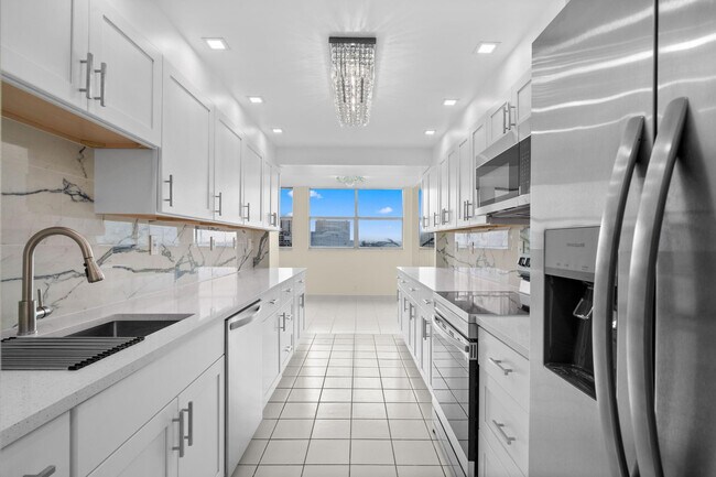 Building Photo - 100 Golden Isles Dr