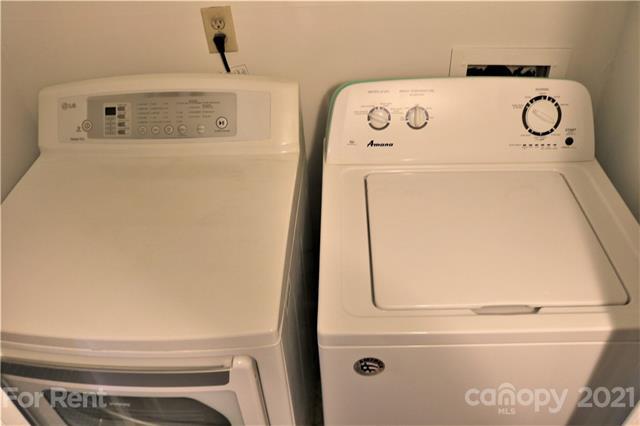 Building Photo - 1847 J Julian Ln