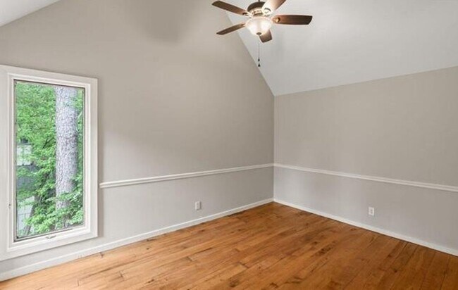 Building Photo - MULTI-LEVEL CONTEMPORARY HOME NEAR THE SALUDA RIVER
