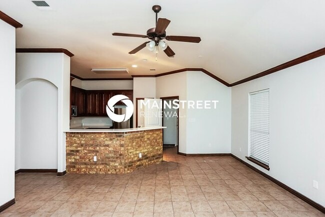 Building Photo - 3 Bedroom Pet-Friendly Home in ALVARADO, TX with Main Street Renewal