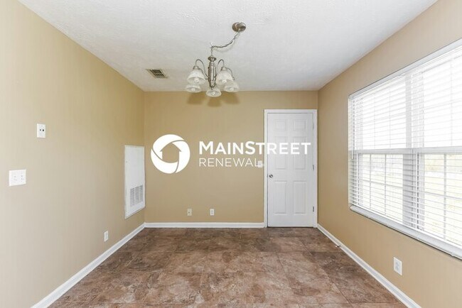 Building Photo - 5 Bedroom Pet-Friendly Home in Murfreesboro, TN with Main Street Renewal