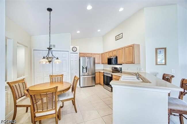 Building Photo - 10135 Colonial Country Club Blvd