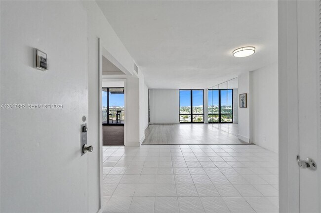Building Photo - 1600 S Ocean Dr