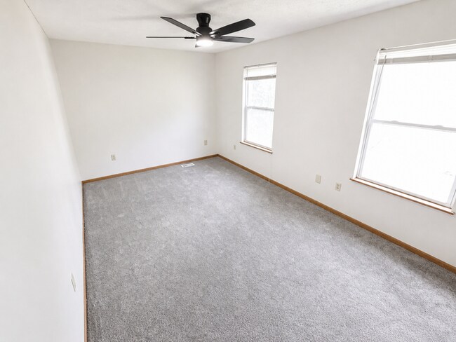 Building Photo - 1113 Smithfarm Ave