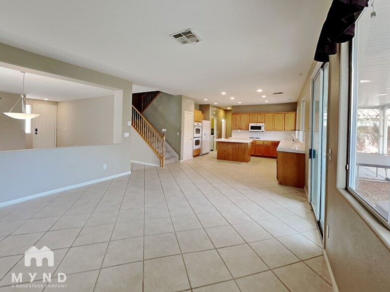 Building Photo - 2728 La Porte Ct
